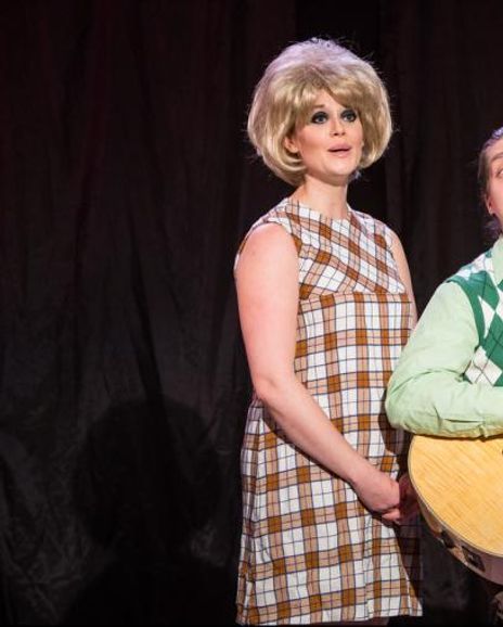 Leah Yorkston Headshot