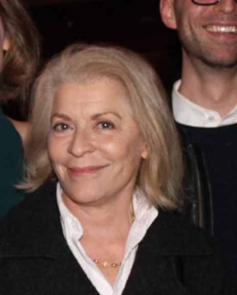 Suzanne Bortish Headshot
