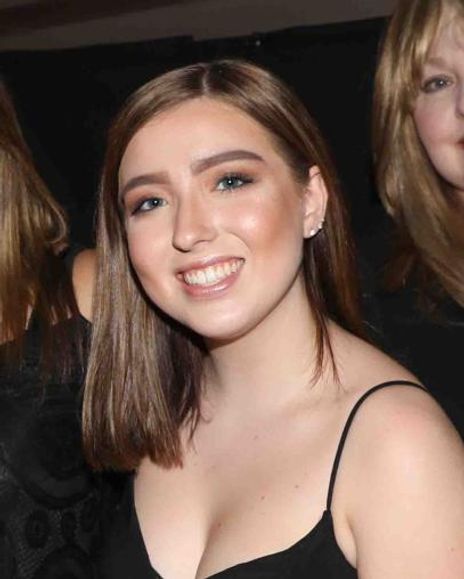 Olivia Gryzwi Headshot