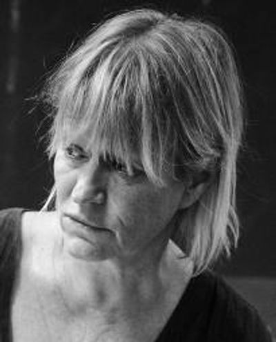 Lisa Palfrey Headshot