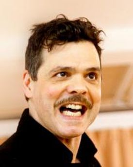 Justin Avoth Headshot