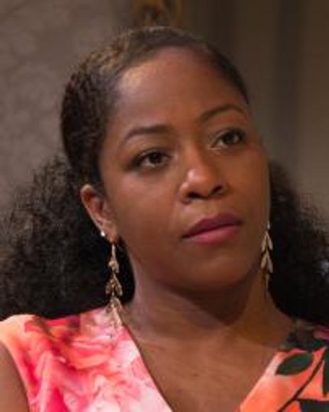 Danielle Lenee Headshot