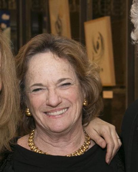 Kati Mitchell Headshot