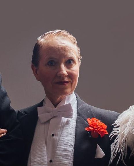 Nina Swanson Headshot