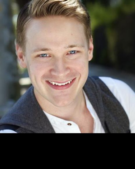 Zak Schneider Headshot