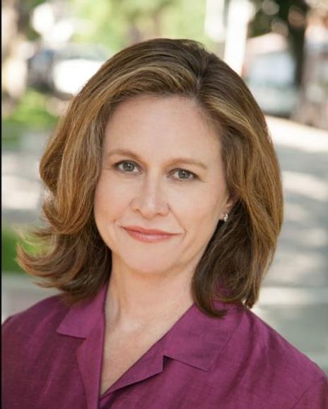 Anne Marie Lewis Headshot