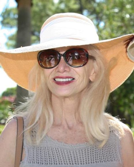 Sandy Jones Headshot