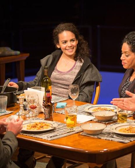 Nataysha Rey Headshot