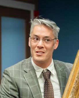 Stephen Hoo Headshot