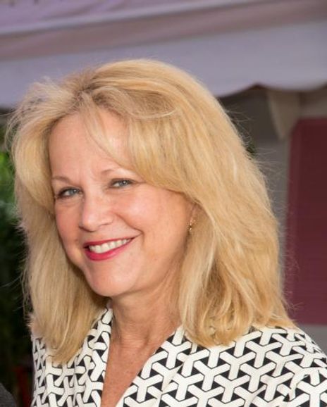 Robin Sexton Headshot