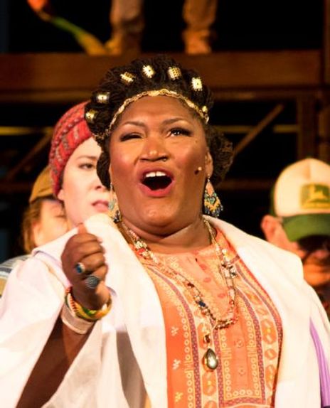 Shaunyce Omar Headshot