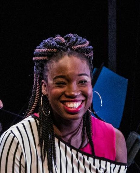 Andrea Belser Headshot