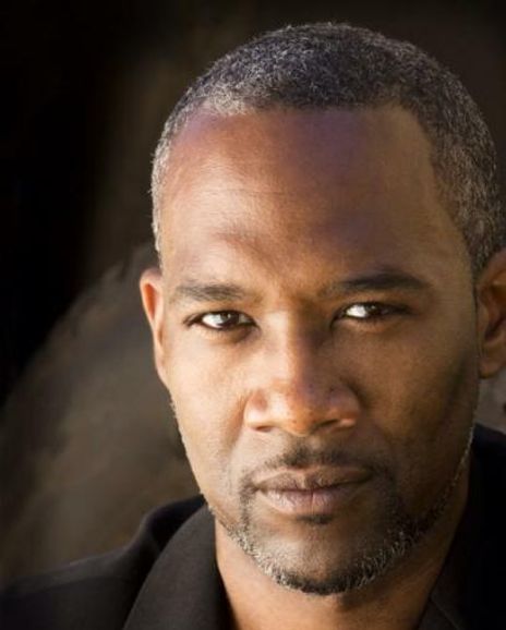 Robert Diago DoQui Headshot