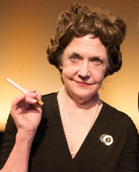 Barbara Deering Headshot