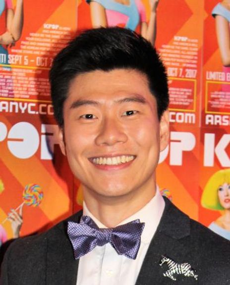 Joomin Hwang Headshot