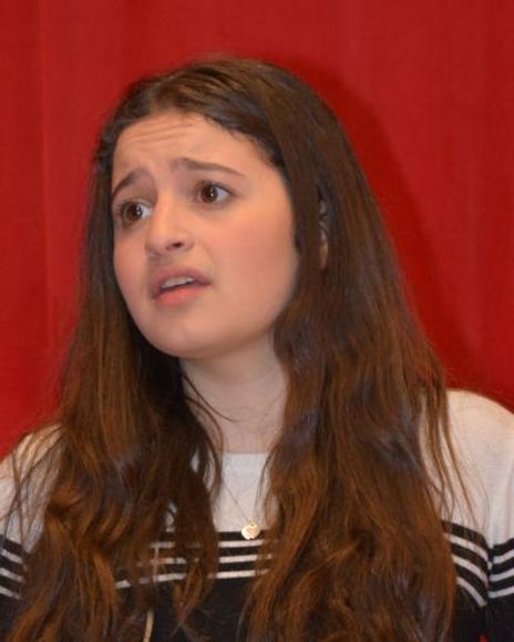 Chloe Hechter Headshot