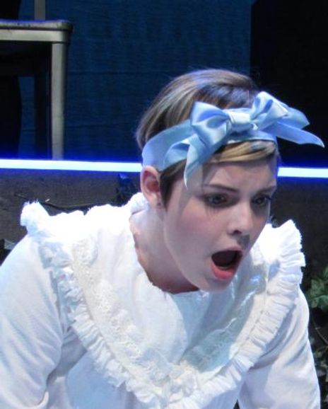 Amanda Cohen Headshot