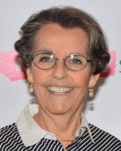 Leslie Burnham Headshot