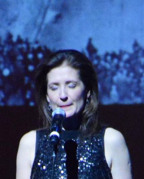 Alyth McCormack Headshot