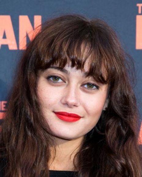 Ella Purnell Headshot