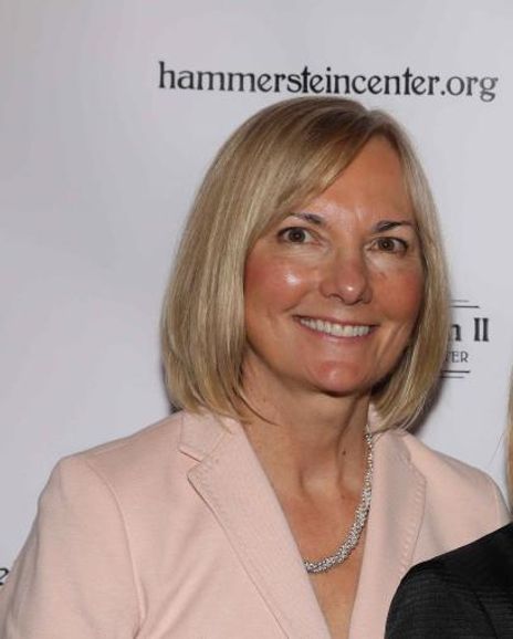 Christine Cole Headshot