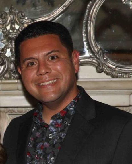 Curtis Wong Headshot