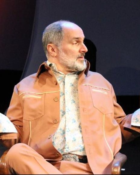 Eric James Dino Headshot