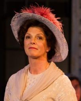 Peggy Yates Headshot