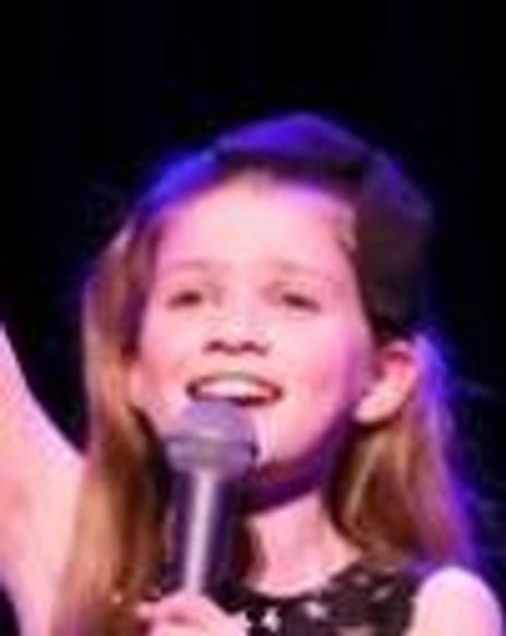 Nili J Kepets Headshot