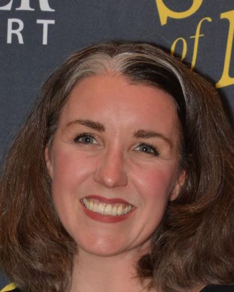 Lauren Gobes Headshot