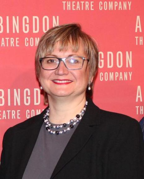 Ruth Nightengale Headshot