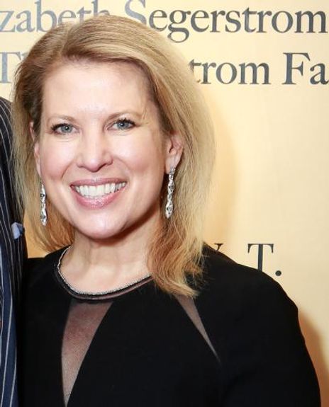 Tina Stephan Headshot