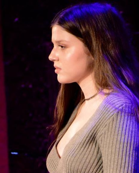 Samantha Blaine Headshot