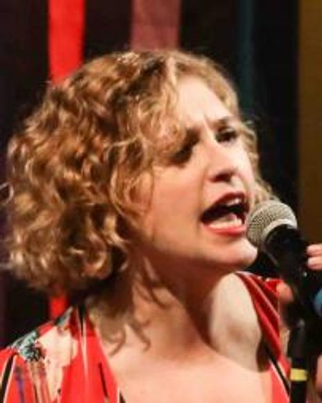 Cori Stolbun Headshot