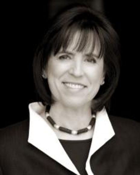 Harriet Leve Headshot