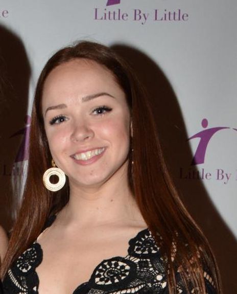 Hailey Beasley Headshot