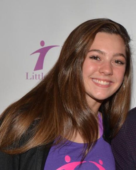 Chloe Lange Headshot