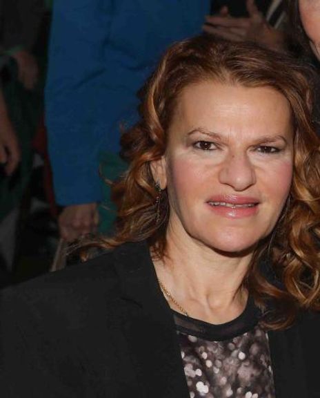 Sarah Bernhard Headshot