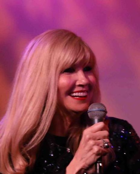 Michele DellaFave Headshot