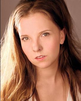 Abigail Milnor-Sweetser Headshot
