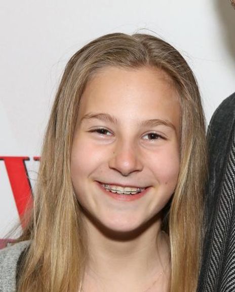 Stella Korins Headshot