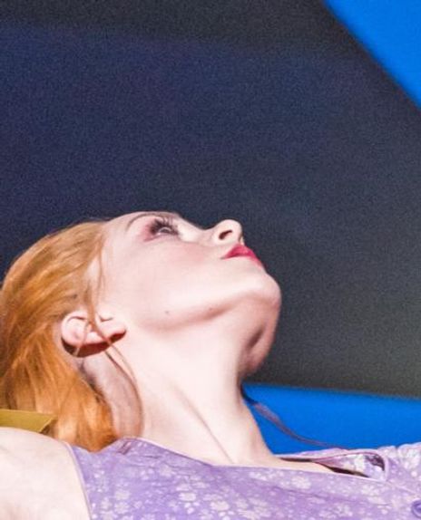 Amy Everett Headshot