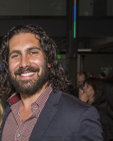 Daniel de Silva Headshot