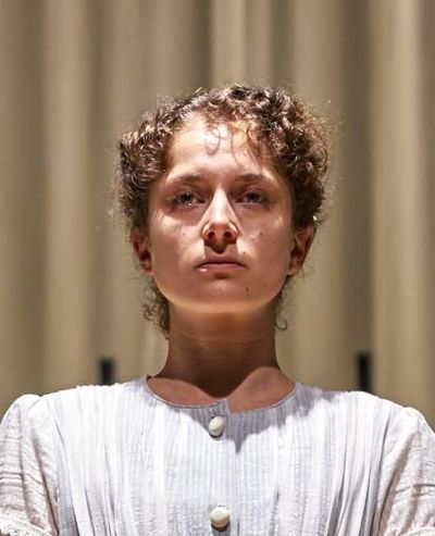 Nadia Clifford Headshot