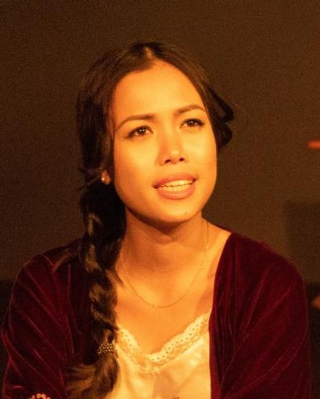 Marie Dinolan Headshot