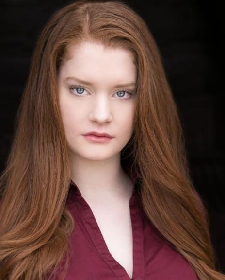 Carly Meyer Headshot