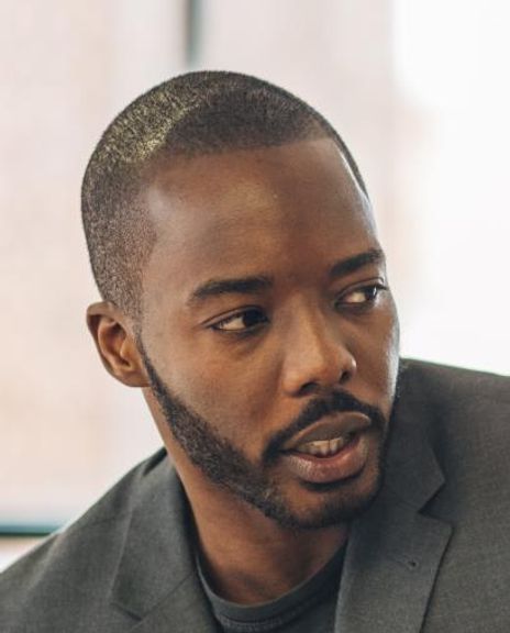 Solomon Israel Headshot