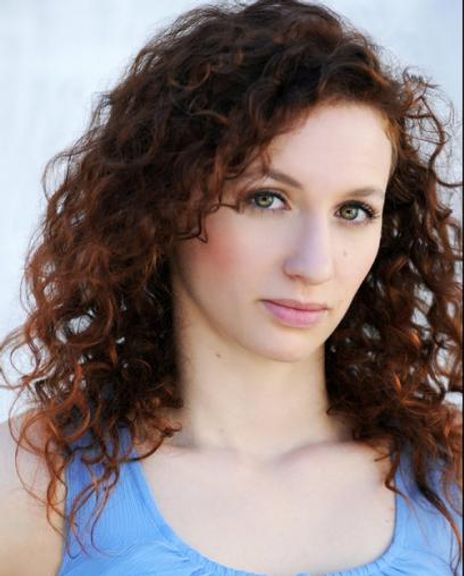 Julia Lisa Headshot