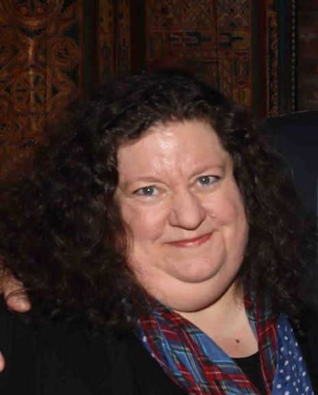 Daniela Varon Headshot