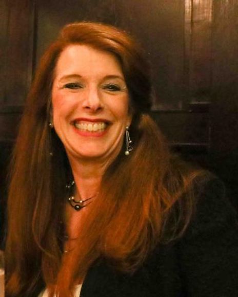 Leslie Lareado Headshot